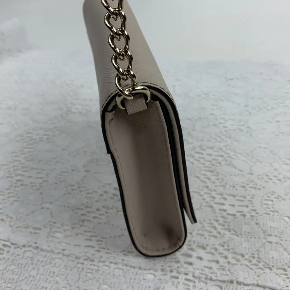 Kate Spade Creme Saffiano Leather Crossbody Bag Gold chain strap Flap snap close - Picture 12 of 15